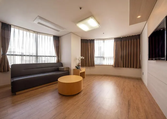 Ramada By Wyndham Dongdaemun 3*