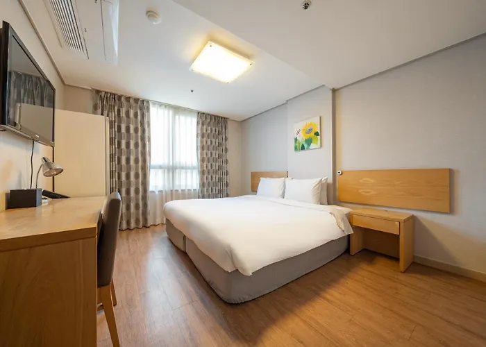 Ramada By Wyndham Dongdaemun 3* Seul