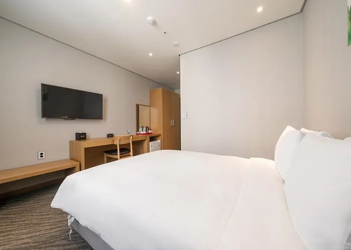 Ramada By Wyndham Dongdaemun 3*