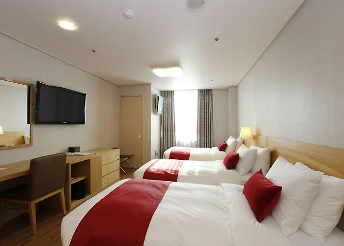Hotel Ramada By Wyndham Dongdaemun 3*