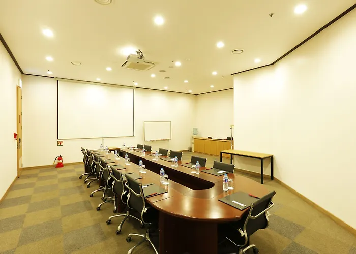 Ramada By Wyndham Dongdaemun Hotel 3*