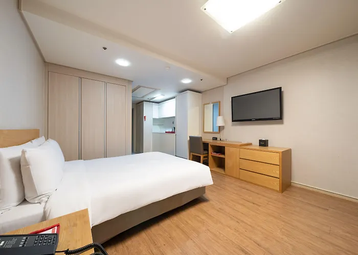 Hotel Ramada By Wyndham Dongdaemun 3*